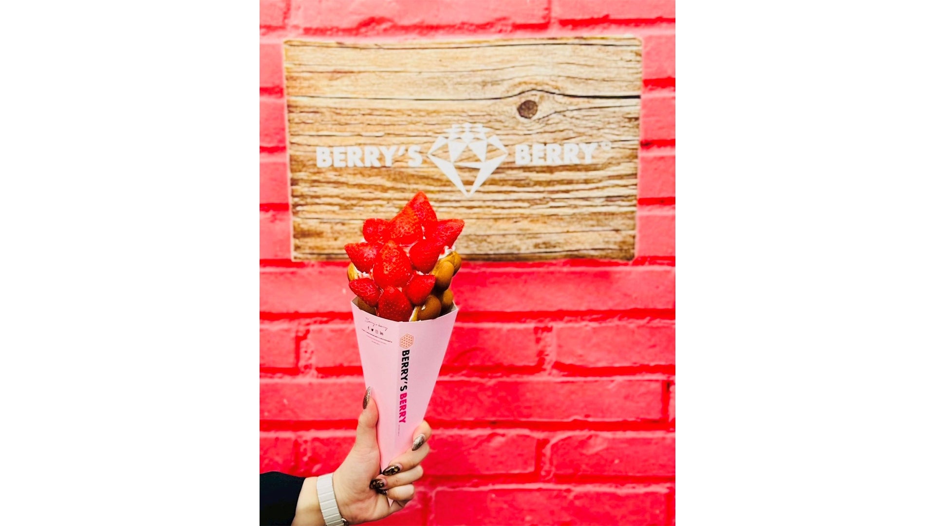 ストロベリーバブルワッフル