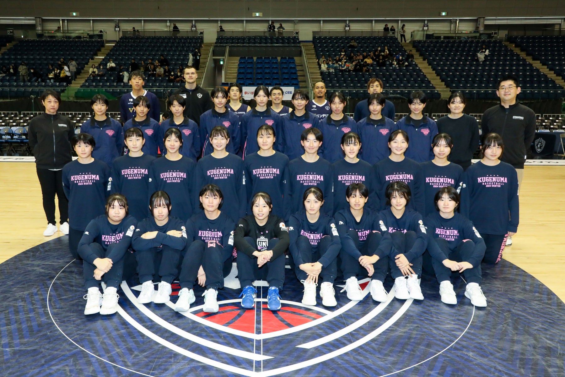 鵠沼高等学校集合写真