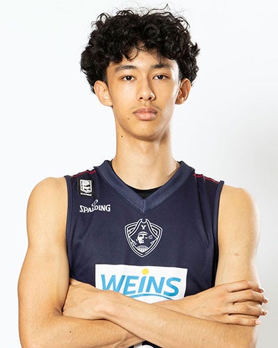 エルマスリ アダム選手