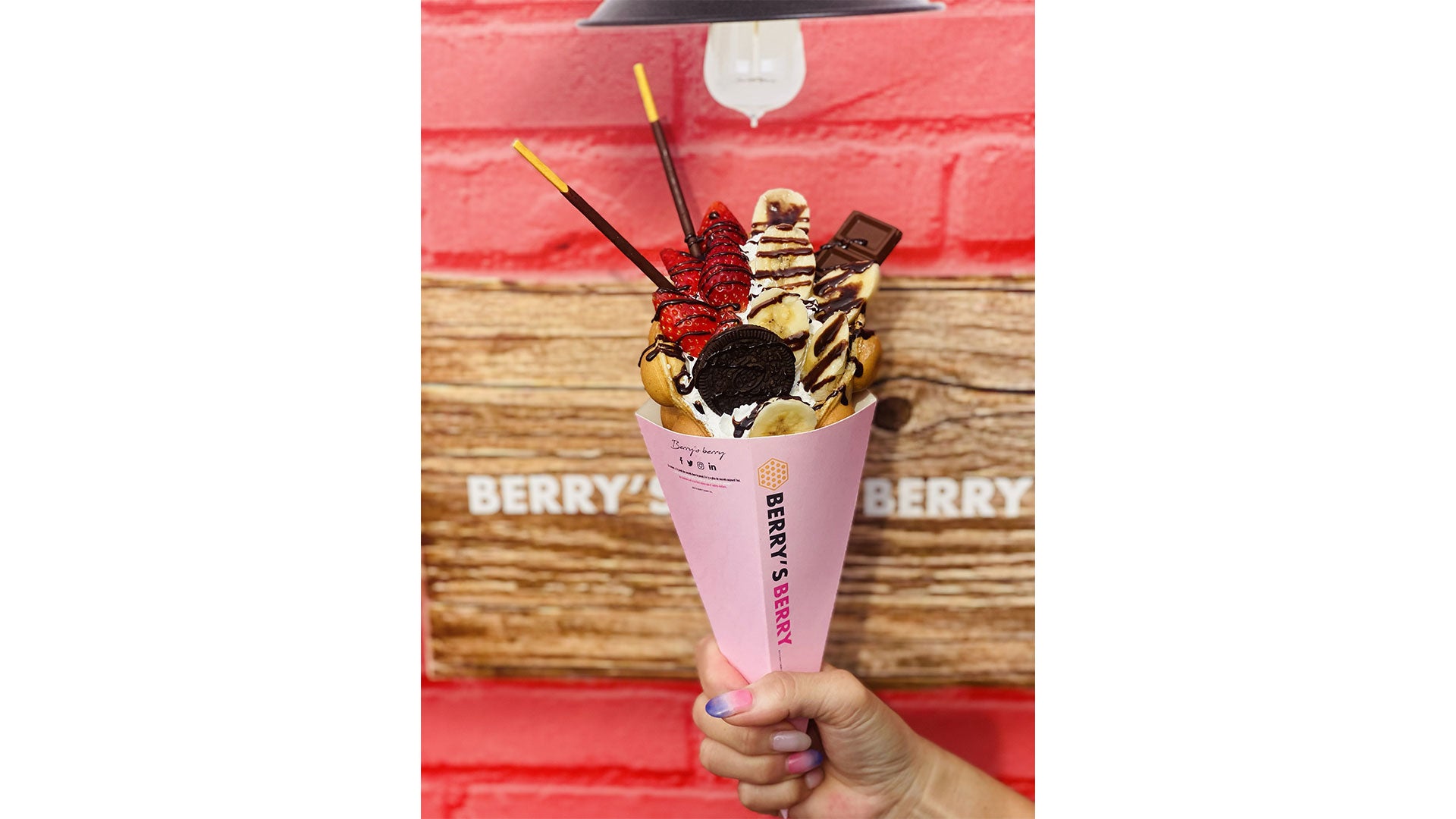 ストロベリーバブルワッフル