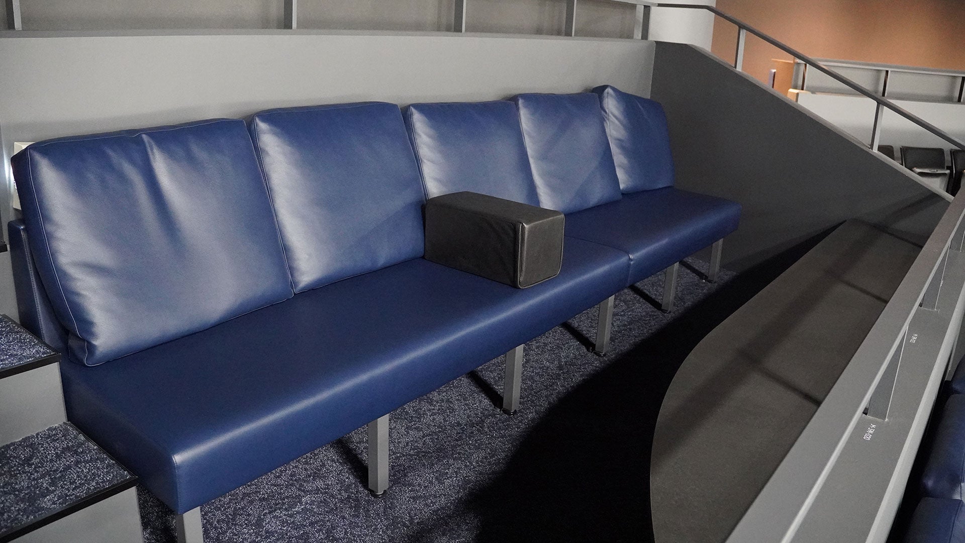 VIPソファ席イメージ②